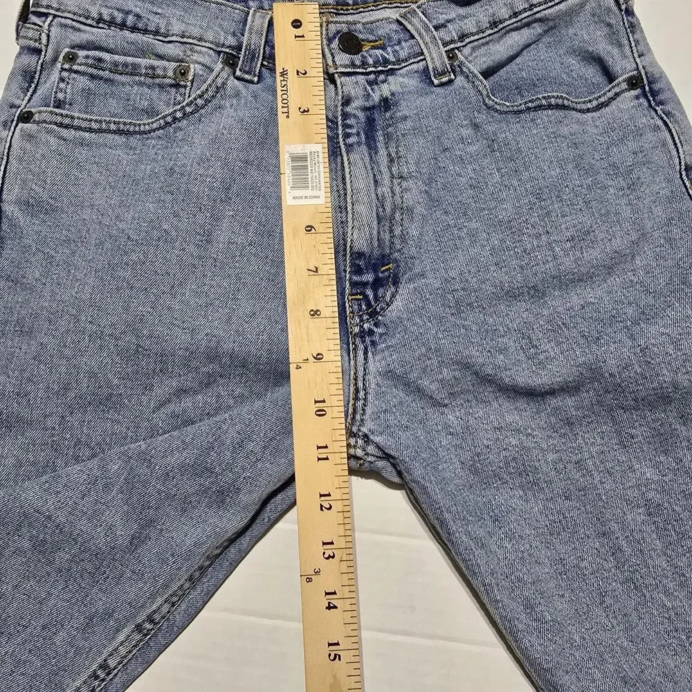 Levis signature by